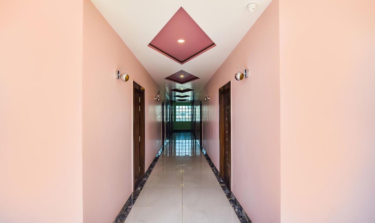 Hotel Saffron Varanasi Exterior foto